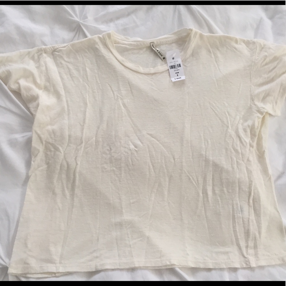 🆕 LF short sleeve cropped t shirt small